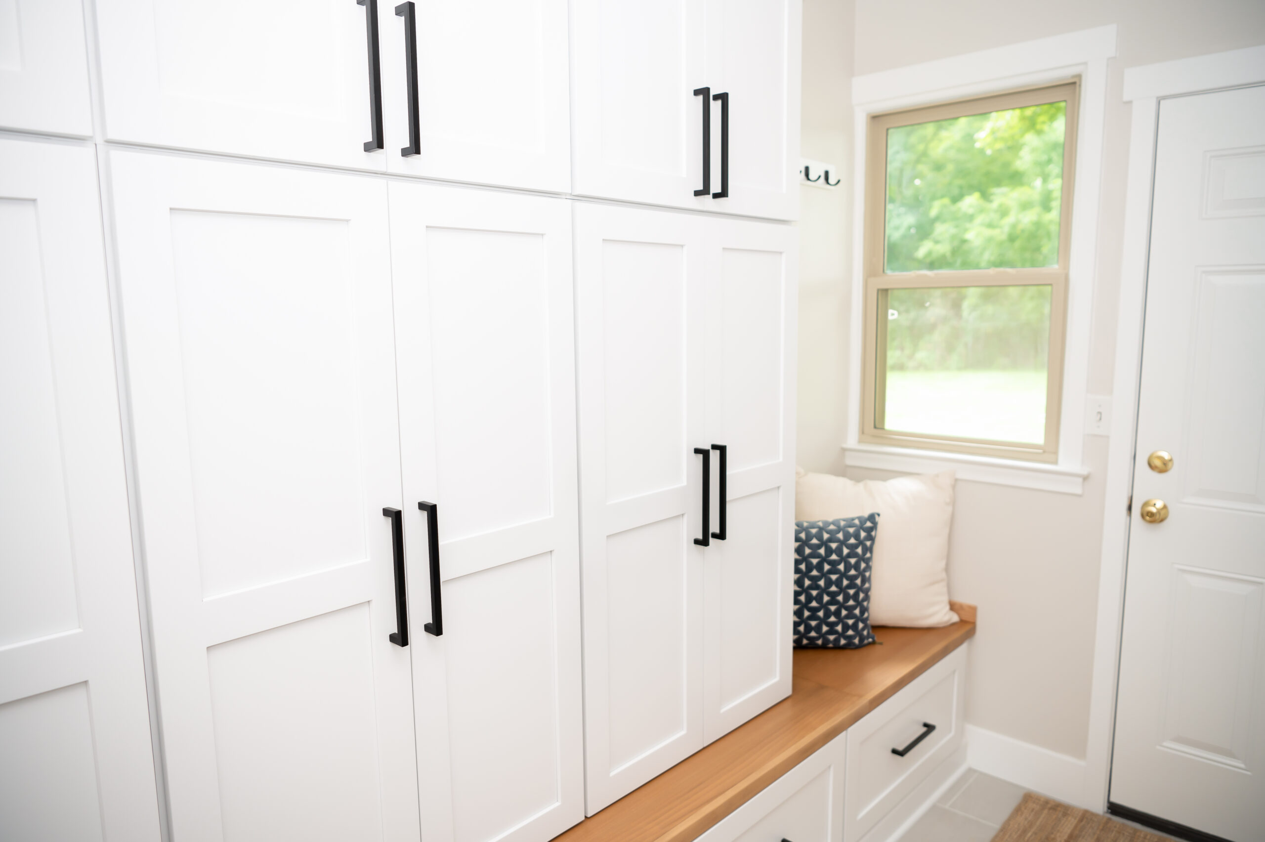 mudroom with built-ins